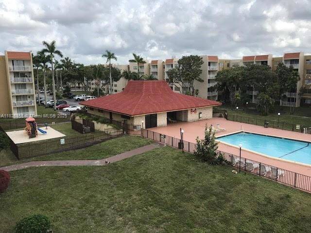 Primary Photo - 6960 Miami Gardens Dr