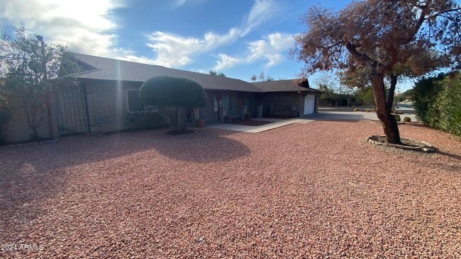 Foto del edificio - 6823 W Union Hills Dr