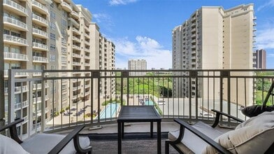 Building Photo - 3225 Turtle Creek Blvd