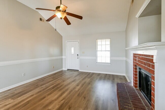 Building Photo - 4185 Shadow Oaks Dr