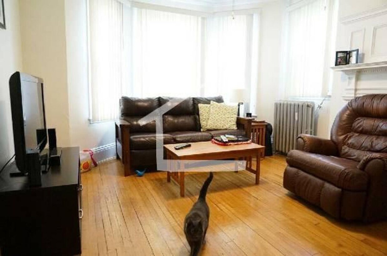 Foto principal - 2-BED Allston Village