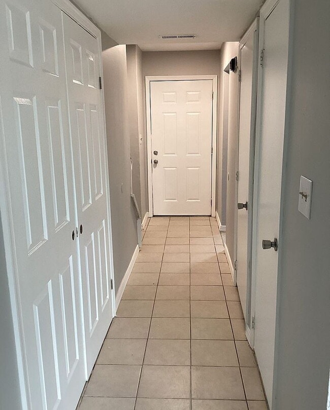 Building Photo - 370 Joe Parker Rd