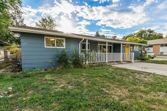 Building Photo - 400 Tedmon Dr