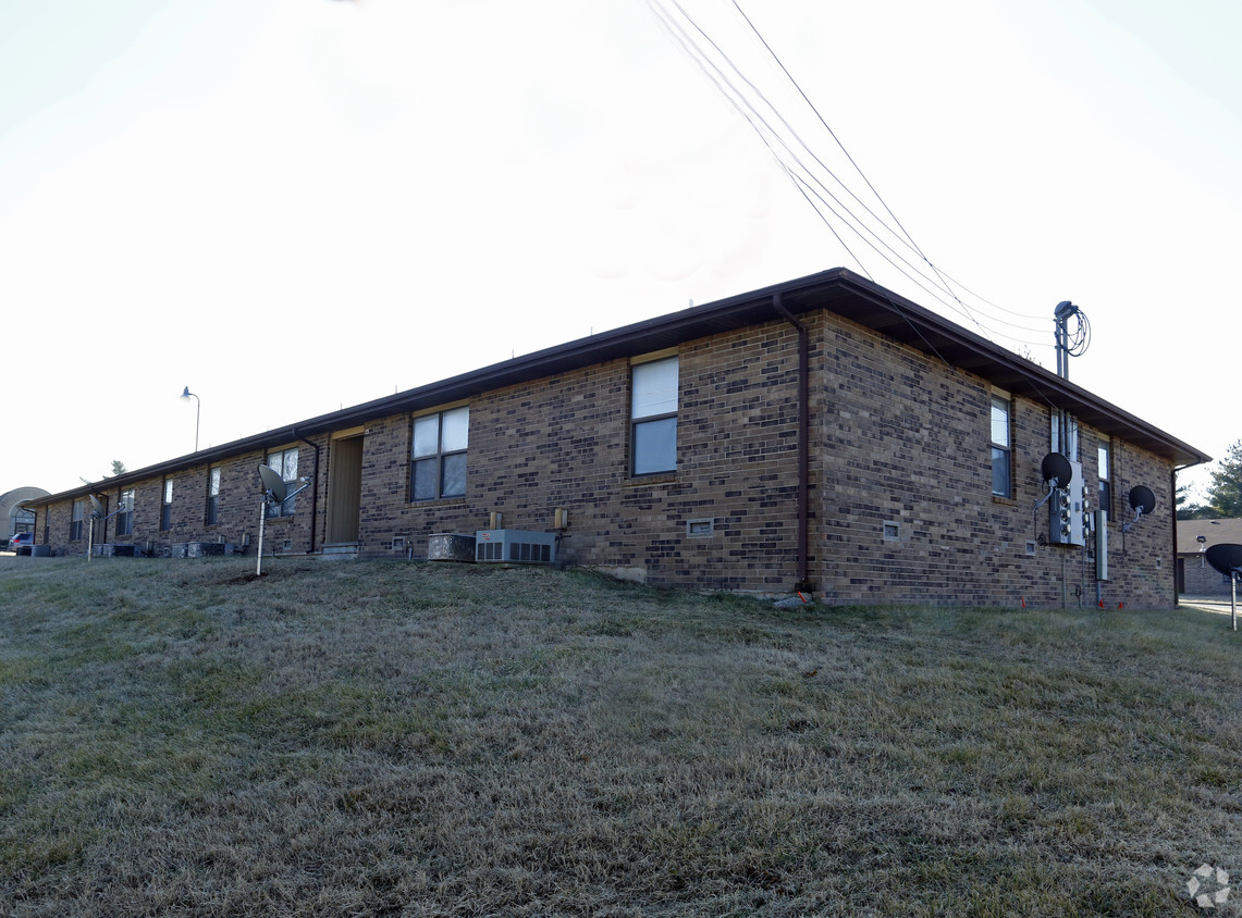 Building Photo - 819 N Cedarbrook Ave