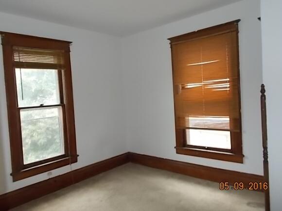 Building Photo - 940 W Main St