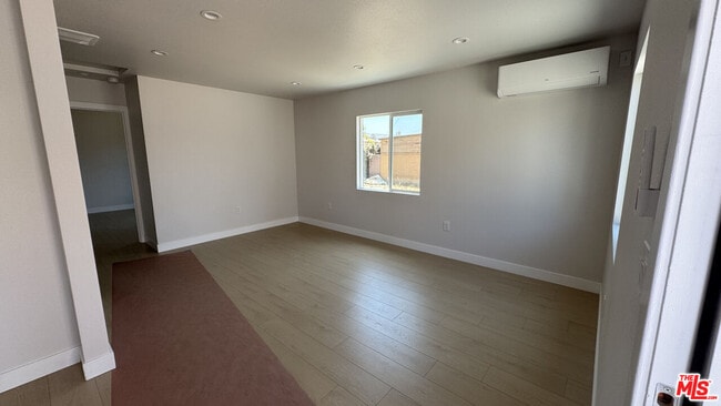 Building Photo - 806 N Grandee Ave