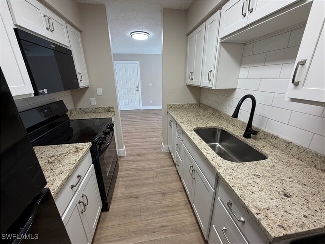 Building Photo - 5315 Summerlin Rd