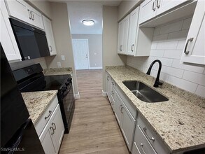 Building Photo - 5315 Summerlin Rd