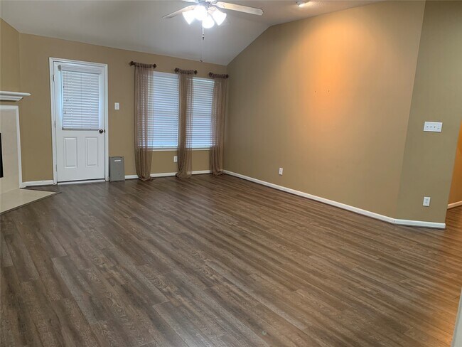 Building Photo - 13223 Heather Falls Dr