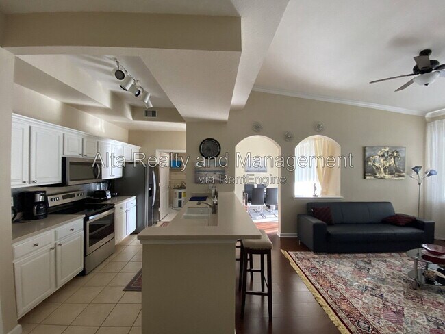 Foto del edificio - 10075 Gate Pkwy N