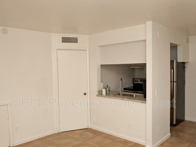 Building Photo - 6302 N 64th Dr
