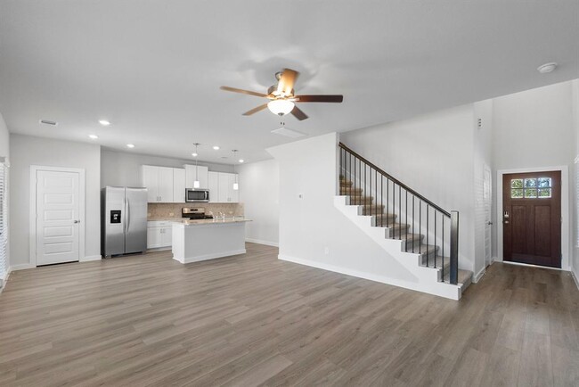 Building Photo - 17431 Rosette Grass Dr