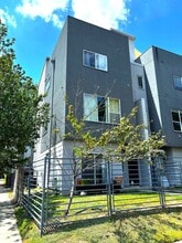 Building Photo - 1524 Blodgett St