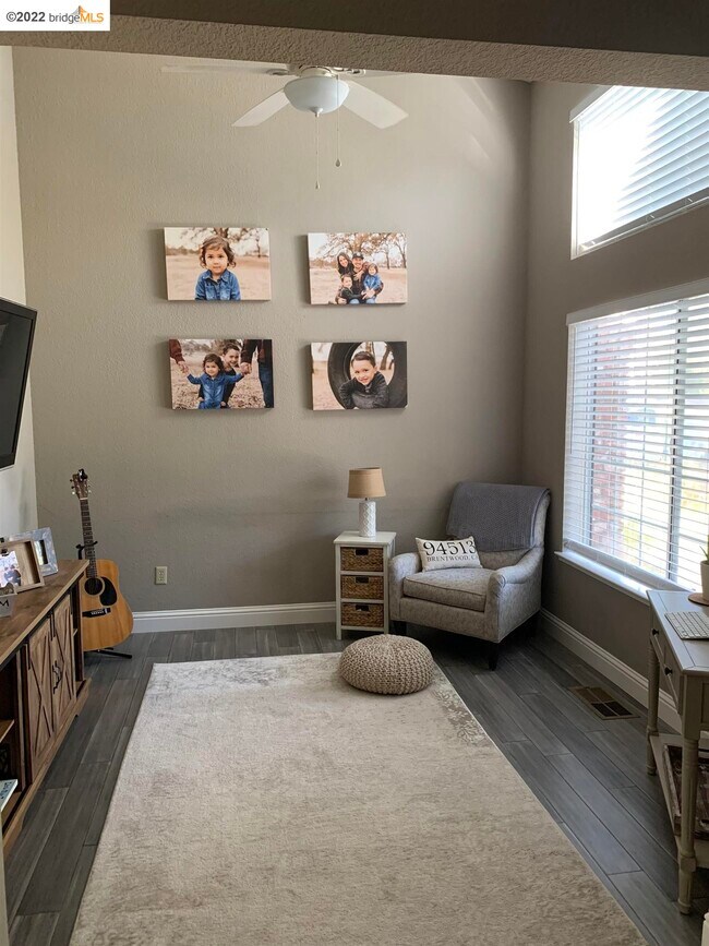 Foto del edificio - 733 Sienna Ln