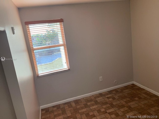 Foto del edificio - 720 NW 61st St