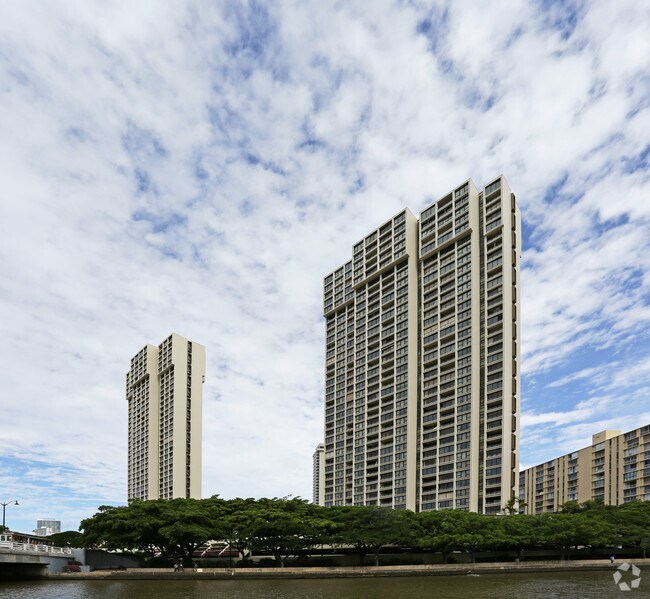 Yacht Harbor Towers Apartments Honolulu, HI