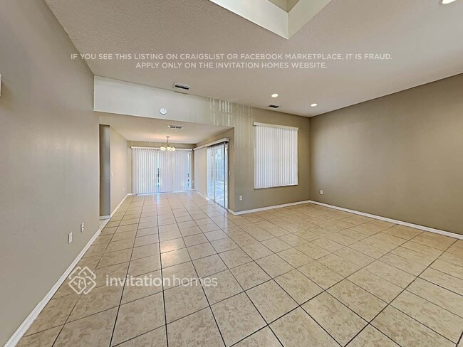Building Photo - 17604 Esprit Dr