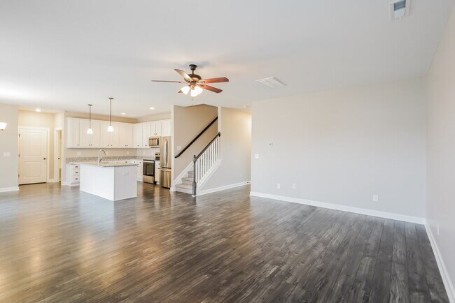 Building Photo - 303 Cadet Ct