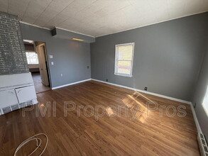 Building Photo - 1114 W Keefe Ave