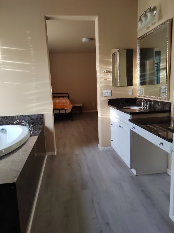 Building Photo - 5867 Berryhill Dr