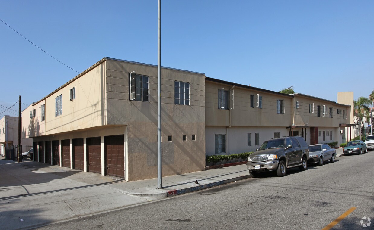 Building Photo - The Rivera