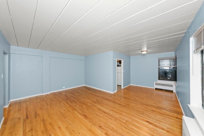 Foto del edificio - 1360 W Touhy Ave