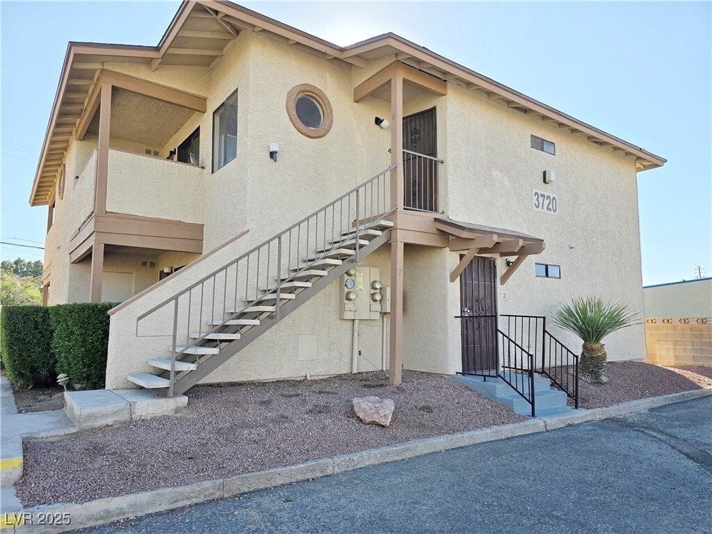 Primary Photo - 3720 Snorkel Cir