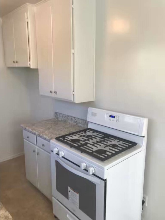 Foto del edificio - 2247 N Catalina St