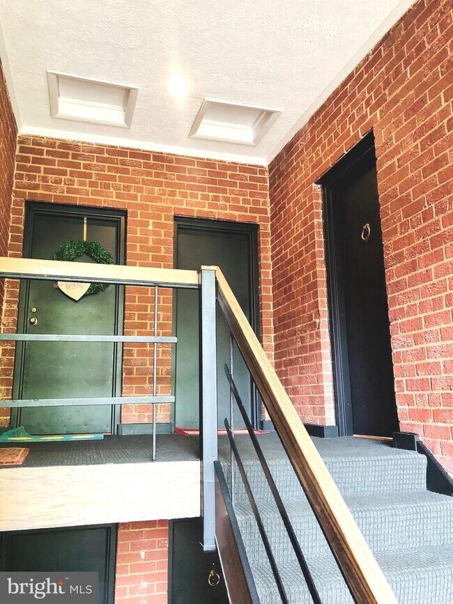 Foto del edificio - 2702 Dartmouth Rd