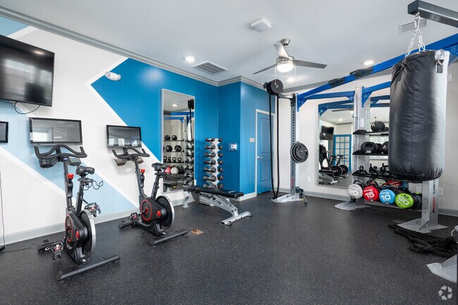 Gimnasio - Buckhill Village Apts