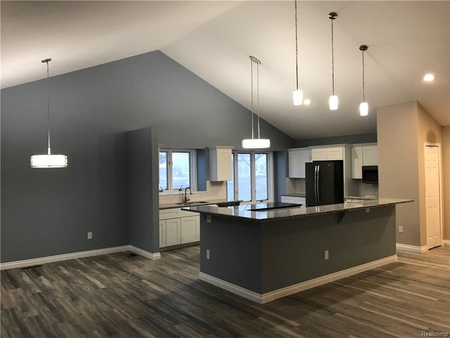 Building Photo - 8292 Walnut Creek Dr
