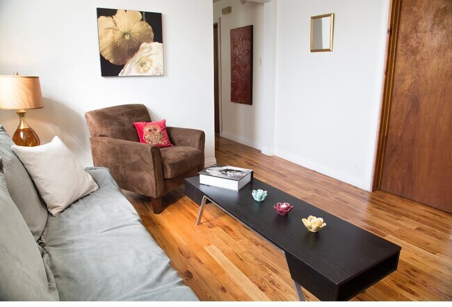 Foto del edificio - 2344 W 23rd Pl