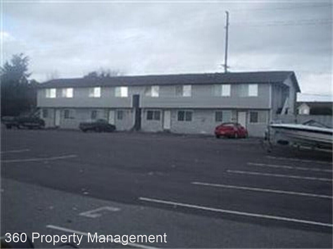 Primary Photo - 65 W Whidbey Ave