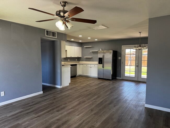 Foto del edificio - 2211 N 50th Dr
