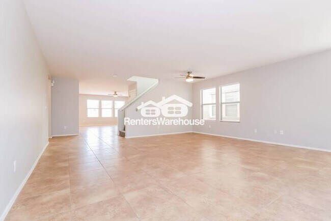 Building Photo - Renovated Beautiful 2 Story 5bed/2.5 bath