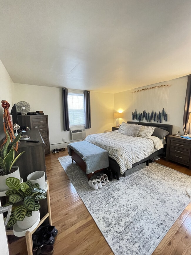 Large Bedrooms - The Hamlet