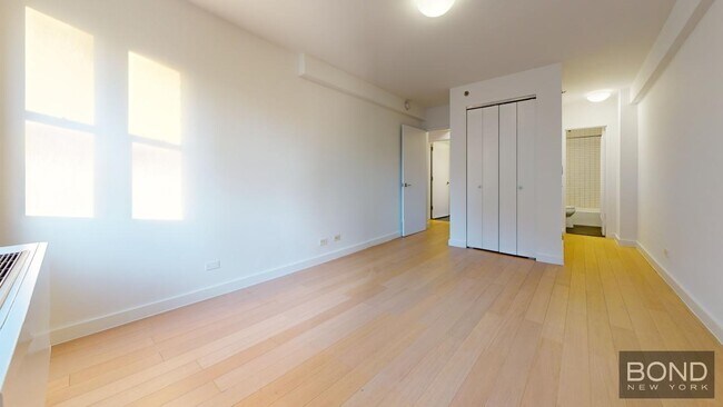 Foto del edificio - 222 E 39th St