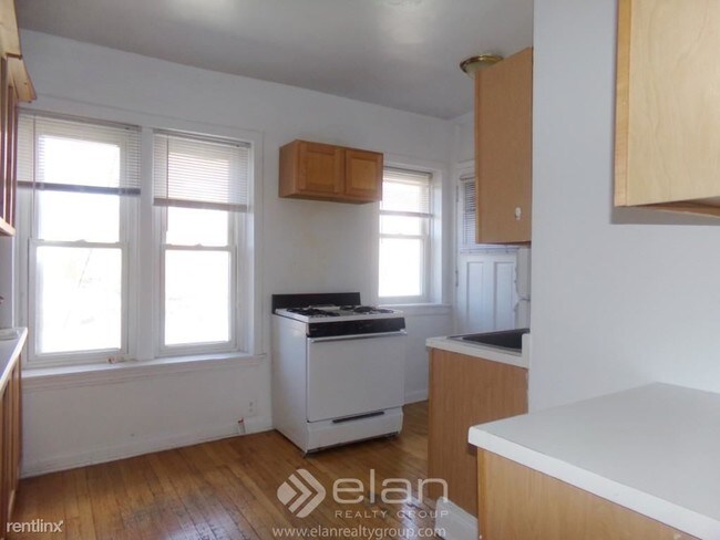 Foto del edificio - 6532 N Lakewood Ave