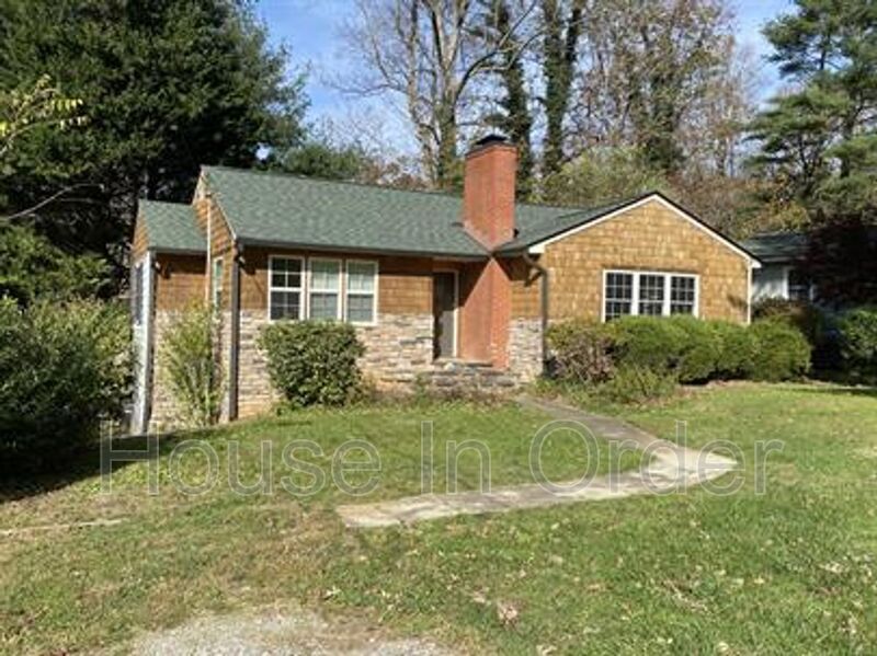 Foto principal - 103 Cedar Ln