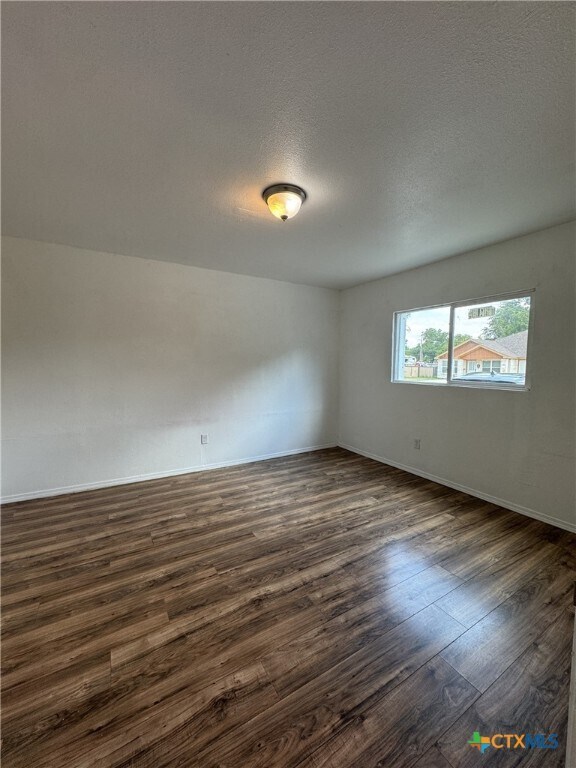 Foto del edificio - 416 E Dunn Ave