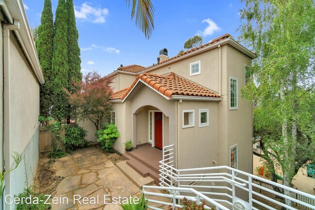 Building Photo - 3 br, 2.5 bath House - 4614 Redwood Rd.