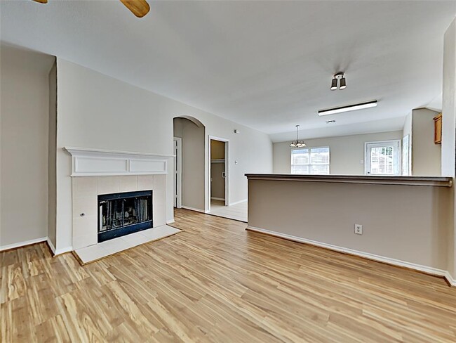 Building Photo - 4636 Wolf Ridge Way