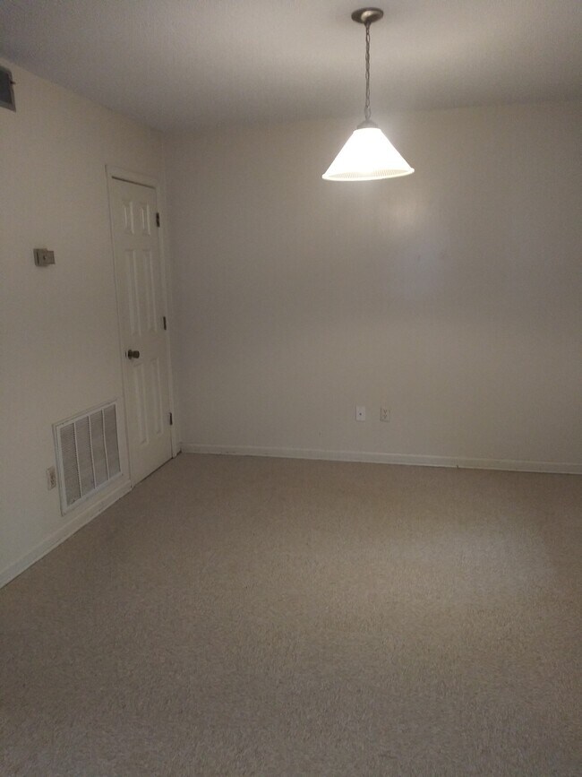 1215 Westwood Dr, Albany, GA 31721 Townhome Rentals in Albany GA