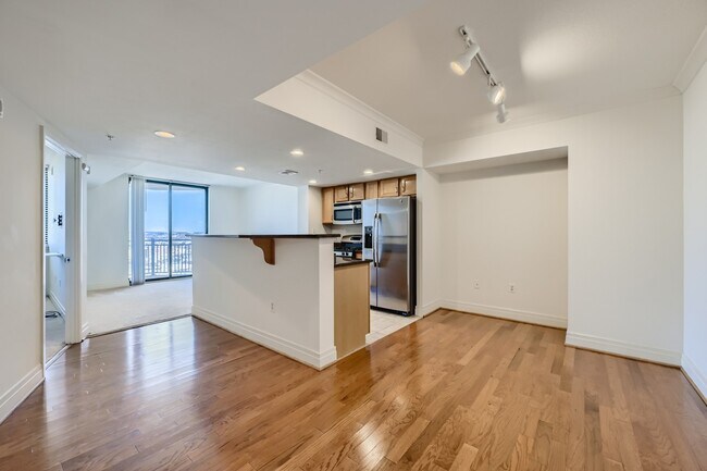 Dining / Kitchen/ open concept - 414 Water St