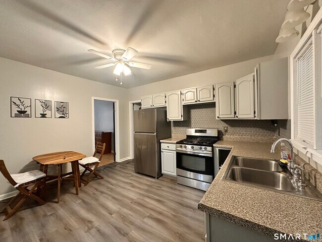 Foto del edificio - 74 Mt Pleasant St