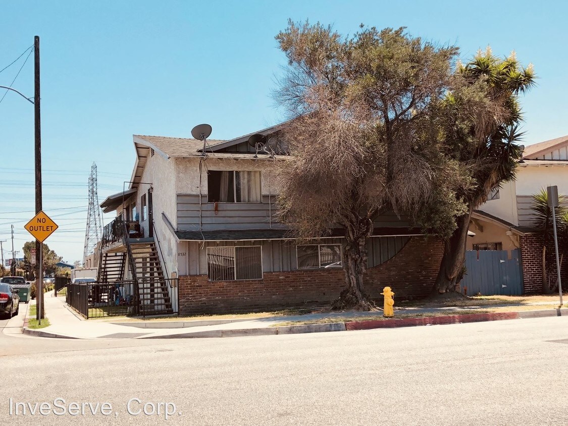 Foto principal - 8532 Flower St