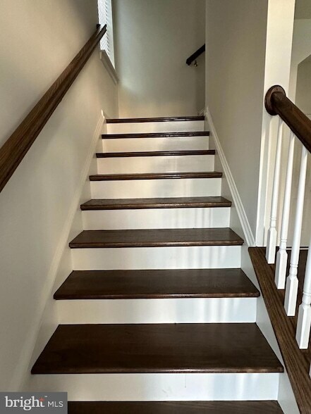 Foto del edificio - 751 McComb Pl