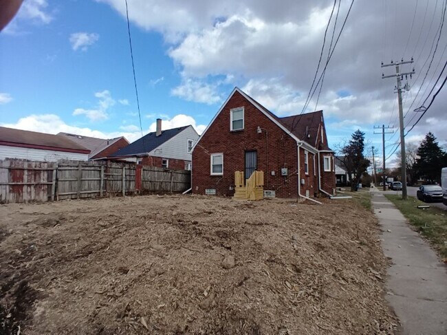 Foto del edificio - Freshly Renovated 3 Bedroom Bungalow