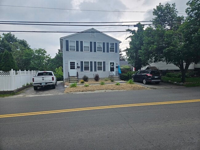 Foto del edificio - 978 Cilley Rd