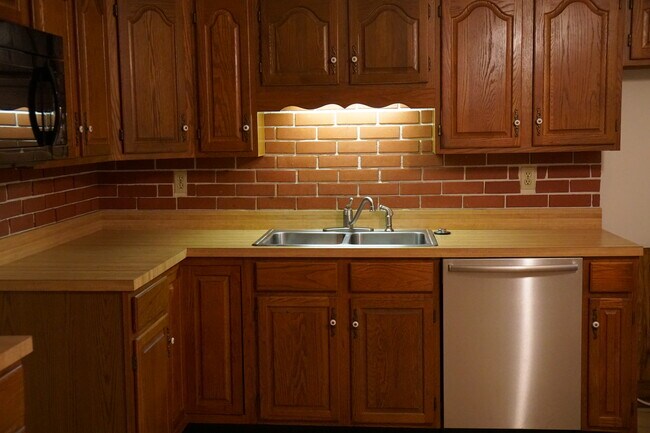 Building Photo - 26 Nolts Ln